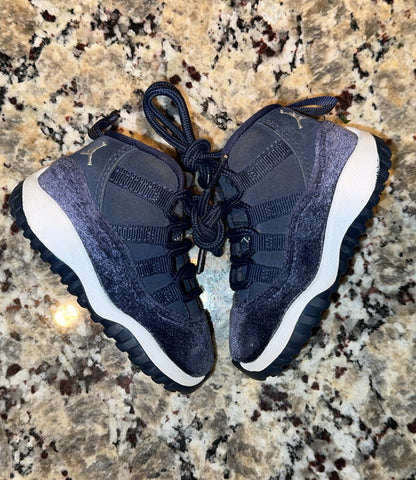 Jordan 11 Retro Midnight Navy (TD)